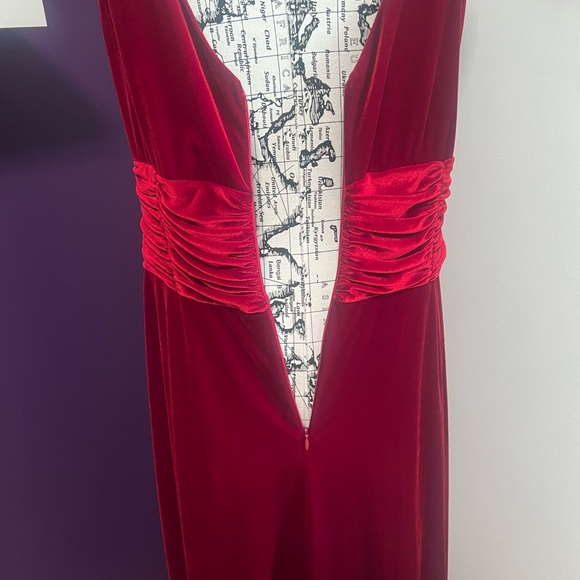 AGB Red Sleeveless Velvetlike Dress - Picture 9 of 11